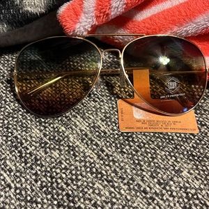 NWT TRUE CRAFT Aviator Sunglasses